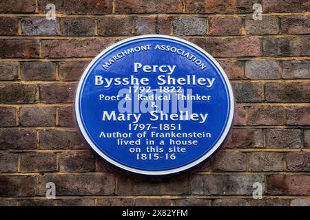 London, UK - 5. Februar 2024: Blaue Plakette an der Fassade eines Gebäudes an der Marchmont Street in London, Großbritannien, markiert die Orte Percy Bysshe Shelley und Ma Stockfoto
