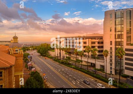 Unternehmens- und Finanzbüros in Sandton Johannesburg Südafrika am Sonnenuntergang Himmel Stockfoto