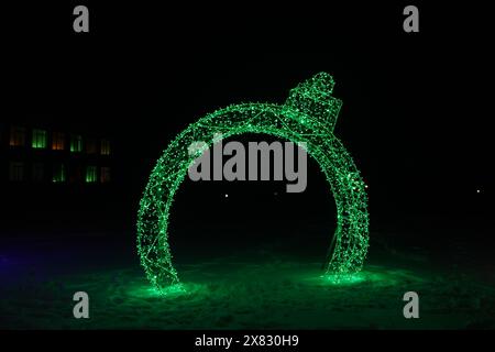 Neon Street Dekoration Figur Weihnachtsbaum Spielzeug Grün. Stockfoto