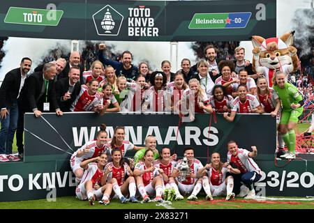 Tilburg, Niederlande. Mai 2024. Die Spieler von Ajax feiern, nachdem sie am Mittwoch, den 20. Mai 2024, in Tilburg, Niederlande ein Frauenfußballspiel zwischen Ajax Amsterdam Vrouwen und Fortuna Sittard im niederländischen Toto KNVB Beker Cup gewonnen haben. Quelle: Sportpix/Alamy Live News Stockfoto