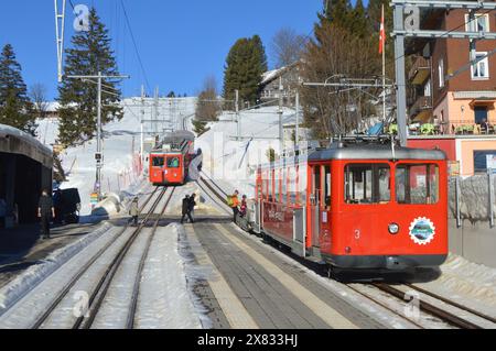 Panoramablick alipne und Schnee Blick vom Mount Rigi Kulm Kaltbad in der Nähe von Vitznau, Schweiz Stockfoto