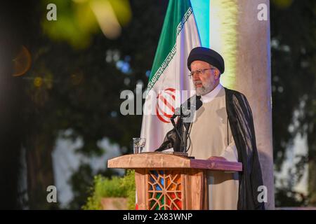 Ebrahim Raisolsadati (Dezember 1960 – 19. Mai 2024), allgemein bekannt als Ebrahim Raisi, war ein iranischer Politiker, der von 2021 bis zu seinem Tod 2024 als achten Präsidenten des Iran diente. Als Principlist und muslimischer Jurist wurde er nach den Wahlen im Iran 2021 Präsident. Stockfoto