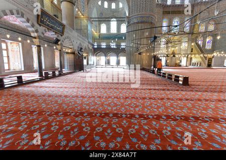 Fatih-Moschee, Fatih Camii, Eroberungsmoschee, Fatih-Viertel, Istanbul, europäischer Teil, Türkei, Asien, Weitwinkelansicht des Innenraums einer Moschee mit Stockfoto