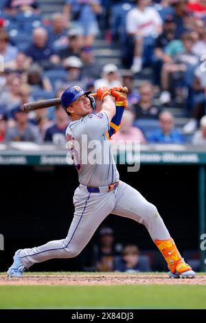 CLEVELAND, OH - 22. MAI: Pete Alonso (20) der ersten Basis der New York Mets schlägt während eines MLB-Spiels gegen die Cleveland Guardians am 22. Mai 2024 im Progressive Field in Cleveland, Ohio. (Foto: Joe Robbins/Image of Sport) Stockfoto