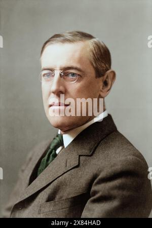 Titel: Woodrow Wilson, Kopf-und-Schultern-Porträt, nach links gerichtet. McManus, New York. Stockfoto