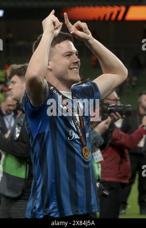 Emil Holm aus Atalanta feiert den Sieg nach dem Fußballfinalspiel der UEFA Europa League zwischen Atalanta BC und Bayer Leverkusen am 22. Mai 2024 im Aviva-Stadion in Dublin Stockfoto