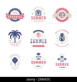 Set mit Etiketten und Abzeichen im Retro-Design für Sommerferien. Vorlagen für Grußkarten, Poster und Bekleidungsdesign. Strandurlaub Logos mit Palmen und Stock Vektor