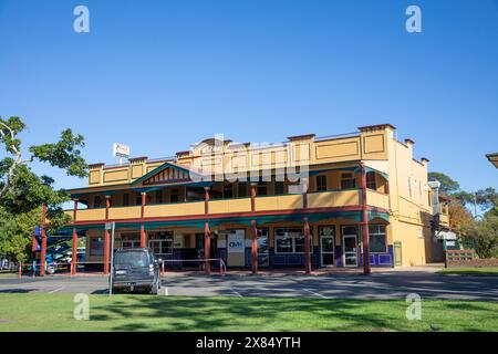 Urunga ist eine Küstenstadt südlich von Coffs Harbour an der Ostküste Australiens, erbaut im Jahr 1927 ist der lokale Pub The Ocean View Hotel, NSW, Australien Stockfoto