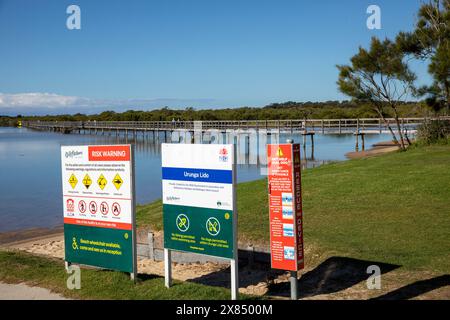 Urunga ist eine kleine Küstenstadt an der Ostküste Australiens, in der Nähe von Coffs Harbour, mit atemberaubenden Stränden und kilometerlanger Promenade über der Lagune Stockfoto