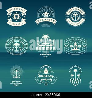 Retro-Typografie-Design-Set mit Etiketten und Abzeichen für die Sommerferien. Vorlagen für Grußkarten, Poster und Bekleidungsdesign. Vektorabbildung. Stock Vektor