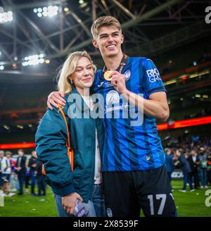 Dublin, Irland. Mai 2024. Charles de Ketelaere (Bergamo) mit seiner Freundin Atalanta Bergamo - Bayer 04 Leverkusen 22.05.2024 Copyright (nu Stockfoto