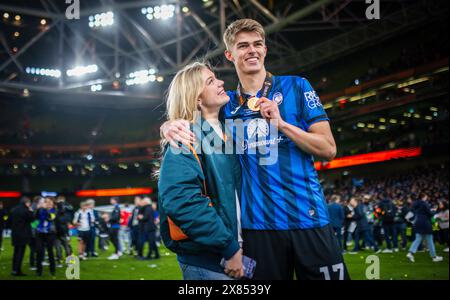 Dublin, Irland. Mai 2024. Charles de Ketelaere (Bergamo) mit seiner Freundin Atalanta Bergamo - Bayer 04 Leverkusen 22.05.2024 Copyright (nu Stockfoto