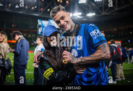 Dublin, Irland. Mai 2024. Gianluca Scamacca (Bergamo) mit seiner Freundin Atalanta Bergamo - Bayer 04 Leverkusen 22.05.2024 Copyright (nur fü Stockfoto