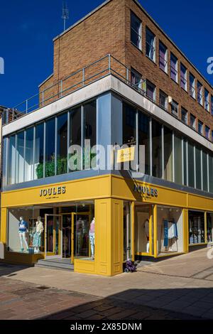 Joules Store - Joules Shop in Norwich UK - Joules ist eine Bekleidungskette mit Sitz in Großbritannien, die Lifestyle-Kleidung für das Land verkauft. Gegründet 1989 von Tom Joule. Stockfoto