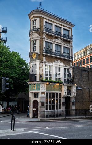 Der schwarze Mönch-Pub in Blackfriars London UK Stockfoto