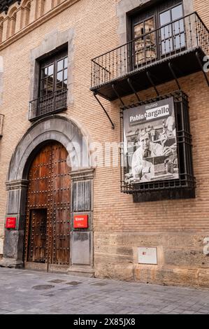 Das Pablo Gargallo Museum öffnet seine Pforten während des Internationalen Museumstages in Saragossa, Spanien, kostenlos Stockfoto