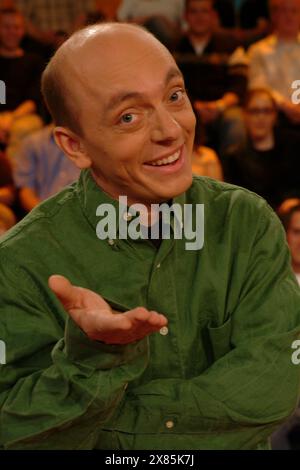 Autogrammkarte zur Comedy Quizshow 'Genial daneben', Bernhard Hoecker, Deutschland 2004. Stockfoto