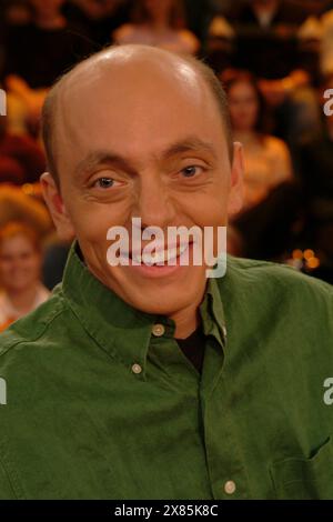 Autogrammkarte zur Comedy Quizshow 'Genial daneben', Bernhard Hoecker, Deutschland 2004. Stockfoto