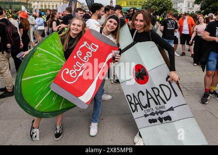 Breslau, Breslau, Polen. Mai 2024. Tausende von Studenten auf den Straßen Breslaws feiern Juwenalia 2024. Der Studentenurlaub dauert zwei Tage und ist voller kultureller Veranstaltungen. (Kreditbild: © Krzysztof Zatycki/ZUMA Press Wire) NUR REDAKTIONELLE VERWENDUNG! Nicht für kommerzielle ZWECKE! Stockfoto