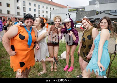 Breslau, Breslau, Polen. Mai 2024. Tausende von Studenten auf den Straßen Breslaws feiern Juwenalia 2024. Der Studentenurlaub dauert zwei Tage und ist voller kultureller Veranstaltungen. (Kreditbild: © Krzysztof Zatycki/ZUMA Press Wire) NUR REDAKTIONELLE VERWENDUNG! Nicht für kommerzielle ZWECKE! Stockfoto