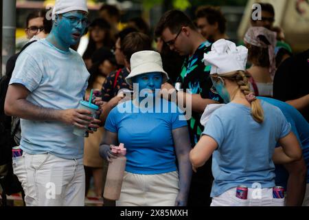 Breslau, Breslau, Polen. Mai 2024. Tausende von Studenten auf den Straßen Breslaws feiern Juwenalia 2024. Der Studentenurlaub dauert zwei Tage und ist voller kultureller Veranstaltungen. (Kreditbild: © Krzysztof Zatycki/ZUMA Press Wire) NUR REDAKTIONELLE VERWENDUNG! Nicht für kommerzielle ZWECKE! Stockfoto