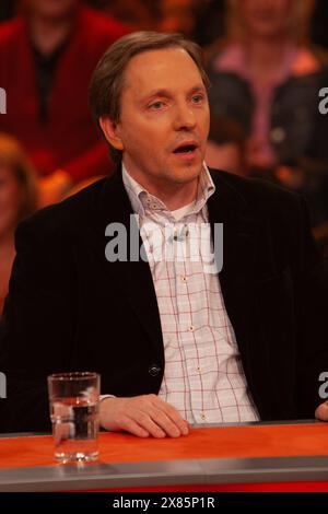 Aufzeichnung einer Folge der für den 11. März 2005 angesetzte Comedy Quizshow 'Genial daneben', hier Olli Dittrich, Deutschland 2005. Stockfoto