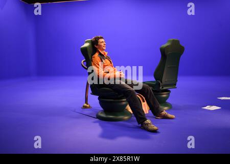 Gregor Steinbrenner moderiert bei ZDF pur, Deutschland 2005. Stockfoto