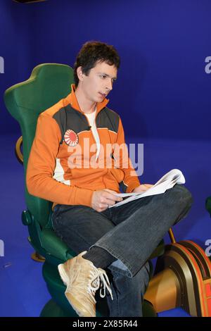 Gregor Steinbrenner moderiert bei ZDF pur, Deutschland 2005. Stockfoto