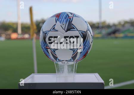 St. Petersburg, Florida, USA. Mai 2024. Ein allgemeiner Überblick über den Spielball vor dem 16. Spiel der Lamar Hunt U.S. Open am 22. Mai 2024 im Al lang Stadium. Der FC Dallas besiegte die Rowdies mit 2:1. (Kreditbild: © Kim Hukari/ZUMA Press Wire) NUR REDAKTIONELLE VERWENDUNG! Nicht für kommerzielle ZWECKE! Stockfoto