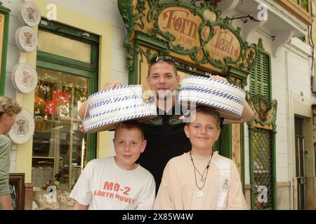 Schmeckt nicht, gibt’s nicht, Kochsendereihe, Deutschland 2003 - 2007, Special: Mallorca, Moderator Tim Mälzer Stockfoto