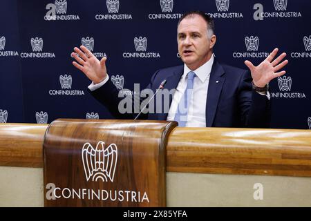 Roma, Italien. Mai 2024. IL presidente di Confindustria Emanuele Orsini durante la conferenza stampa al termine dell'Assemblea privata a Roma, Gioved&#xec;, 23 Maggio 2024 (Foto Roberto Monaldo/LaPresse) Präsident der Confindustria Emanuele Orsini während der Pressekonferenz am Ende der Privatversammlung in Rom, Donnerstag, 23. Mai 2024 (Foto: Roberto Monaldo/LaPresse) LaPresse/Alamy Live News Stockfoto