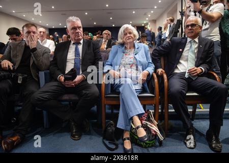 23. Mai 2024, London, England, Vereinigtes Königreich: LEE ANDERSON (links – rechts), ANN WIDDECOMBE und der Vorsitzende der Reform UK RICHARD TICE während eines Wahlkampfs in Westminster, London. (Kreditbild: © Thomas Krych/ZUMA Press Wire) NUR REDAKTIONELLE VERWENDUNG! Nicht für kommerzielle ZWECKE! Stockfoto