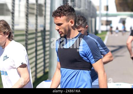 Sankt Petersburg, Russland. Mai 2024. Strahinja Erakovic (25), ein Spieler des Fußballvereins Zenit, der während eines offenen Trainings in der Trainingsbasis Zenit FC in St. Petersburg vor dem Fußballspiel Zenit Sankt Petersburg – Rostov in Sankt Petersburg, Russland, zu sehen ist. Quelle: SOPA Images Limited/Alamy Live News Stockfoto