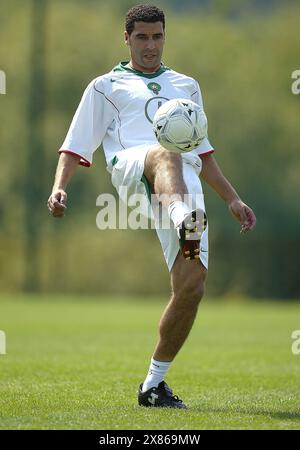 Noureddine Naybet von Marokko in Aktion bei Ciudad Deportiva de Abegondo am 18. Mai 2004 in A Coruña, Spanien. (Foto von QSP) Stockfoto