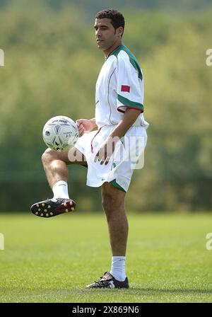 Noureddine Naybet von Marokko in Aktion bei Ciudad Deportiva de Abegondo am 18. Mai 2004 in A Coruña, Spanien. (Foto von QSP) Stockfoto