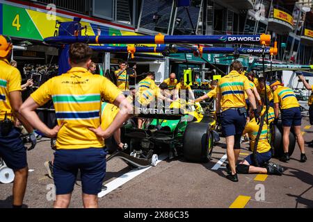 Die Ayrton Senna Tribut an das McLaren F1 Team MCL38 während des Formel 1 Grand Prix de Monaco 2024, 8. Runde der Formel 1 Weltmeisterschaft 2024 vom 23. Bis 26. Mai 2024 auf dem Circuit de Monaco in Monaco Stockfoto