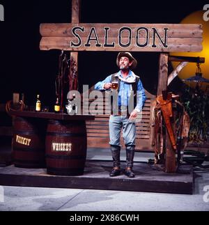 Musik ist Trumpf, TV Musik-Revue, 1979, Gaststar: Der amerikanische Schauspieler und Country Sänger Ken Curtis, bekannt als Darsteller des Festus aus der US-Western-Serie: Rauchende Colts, Originaltitel: Gunsmoke. Stockfoto