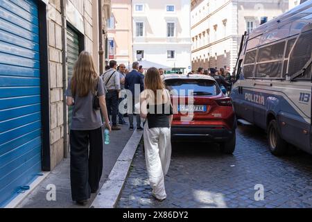 23. Mai 2024, Roma, RM, Italien: Protest einer Gruppe von Universitätsstudenten aus Neapel in der Nähe des Senatspalastes in Rom (Foto: © Matteo Nardone/Pacific Press via ZUMA Press Wire) NUR REDAKTIONELLE VERWENDUNG! Nicht für kommerzielle ZWECKE! Stockfoto