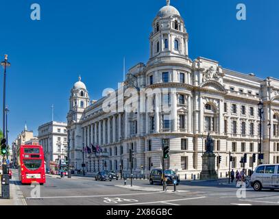 Das Old war Office Whitehall London oder OWO das Edwardian Barock Gebäude wurde heute in das Raffles Hotel umgewandelt Stockfoto