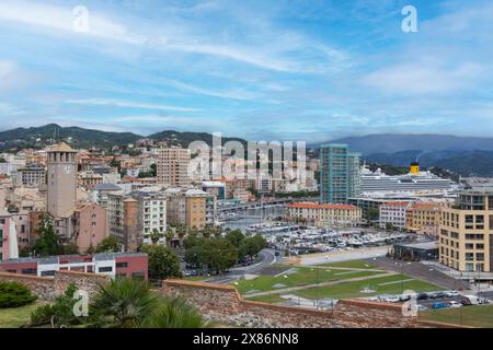 Savona, Liturgia, Italien. Blick über die Stadt Savona von der Festung Priamar. Stockfoto