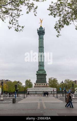 Paris, 19. April 2024:- Ein Blick auf die Julikolum am Place de la Bastille, Ort des berühmten Gefängnisses Stockfoto