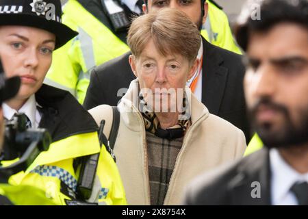 London, Großbritannien. 23. Mai 2024. Paula Vennells – ehemalige Geschäftsführerin der Post Office Ltd. Verlässt die Post Office Inquiry im Aldwych House. Quelle: Justin Ng/Alamy Live News. Stockfoto