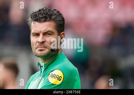 Nijmegen, Niederlande. Mai 2024. NIJMEGEN, NIEDERLANDE - 23. MAI: Der vierte offizielle Erwin-blank schaut während des niederländischen Eredivisie-Spiels zwischen NEC und Go Ahead Eagles im Goffertstadion am 23. Mai 2024 in Nijmegen, Niederlande. (Foto: Broer van den Boom/Orange Pictures) Credit: Orange Pics BV/Alamy Live News Stockfoto