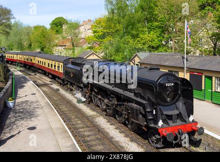 Pickering North Yorkshire Moors Railway Dampfzug 92134 am Bahnhof Pickering North Yorkshire England Großbritannien GB Europa Stockfoto