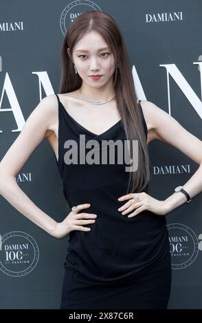 Seoul, Südkorea. Mai 2024. Die südkoreanische Schauspielerin Lee Sung-kyung nimmt am 23. Mai 2024 an einer Fotokonferenz zum 100. Jubiläum der Damiani 100 X 100 Italiani Exhibition in Seoul Teil. (Foto: Lee Young-HO/SIPA USA) Credit: SIPA USA/Alamy Live News Stockfoto
