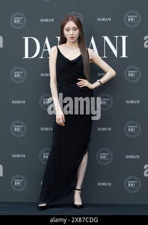 Seoul, Südkorea. Mai 2024. Die südkoreanische Schauspielerin Lee Sung-kyung nimmt am 23. Mai 2024 an einer Fotokonferenz zum 100. Jubiläum der Damiani 100 X 100 Italiani Exhibition in Seoul Teil. (Foto: Lee Young-HO/SIPA USA) Credit: SIPA USA/Alamy Live News Stockfoto