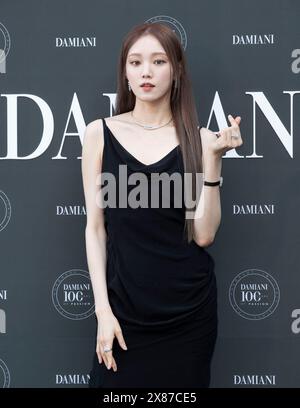 Seoul, Südkorea. Mai 2024. Die südkoreanische Schauspielerin Lee Sung-kyung nimmt am 23. Mai 2024 an einer Fotokonferenz zum 100. Jubiläum der Damiani 100 X 100 Italiani Exhibition in Seoul Teil. (Foto: Lee Young-HO/SIPA USA) Credit: SIPA USA/Alamy Live News Stockfoto