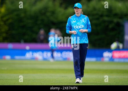 Das County Ground, Derby, Großbritannien. Mai 2024. 1st Womens One Day International, England gegen Pakistan; Lauren Bell of England Credit: Action Plus Sports/Alamy Live News Stockfoto