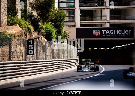 Kubota Katsuaki (JPN) fährt den Lotus 72 (1971) während der Qualifikation beim 14. Grand Prix de Monaco Historique. Stockfoto