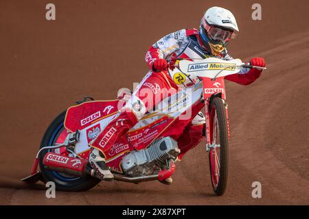 Der viermalige Speedway-Weltmeister Bartosz Zmarzlik polnischer Speedway-Fahrer vertrat Polen in Großbritannien gegen Polen Stockfoto